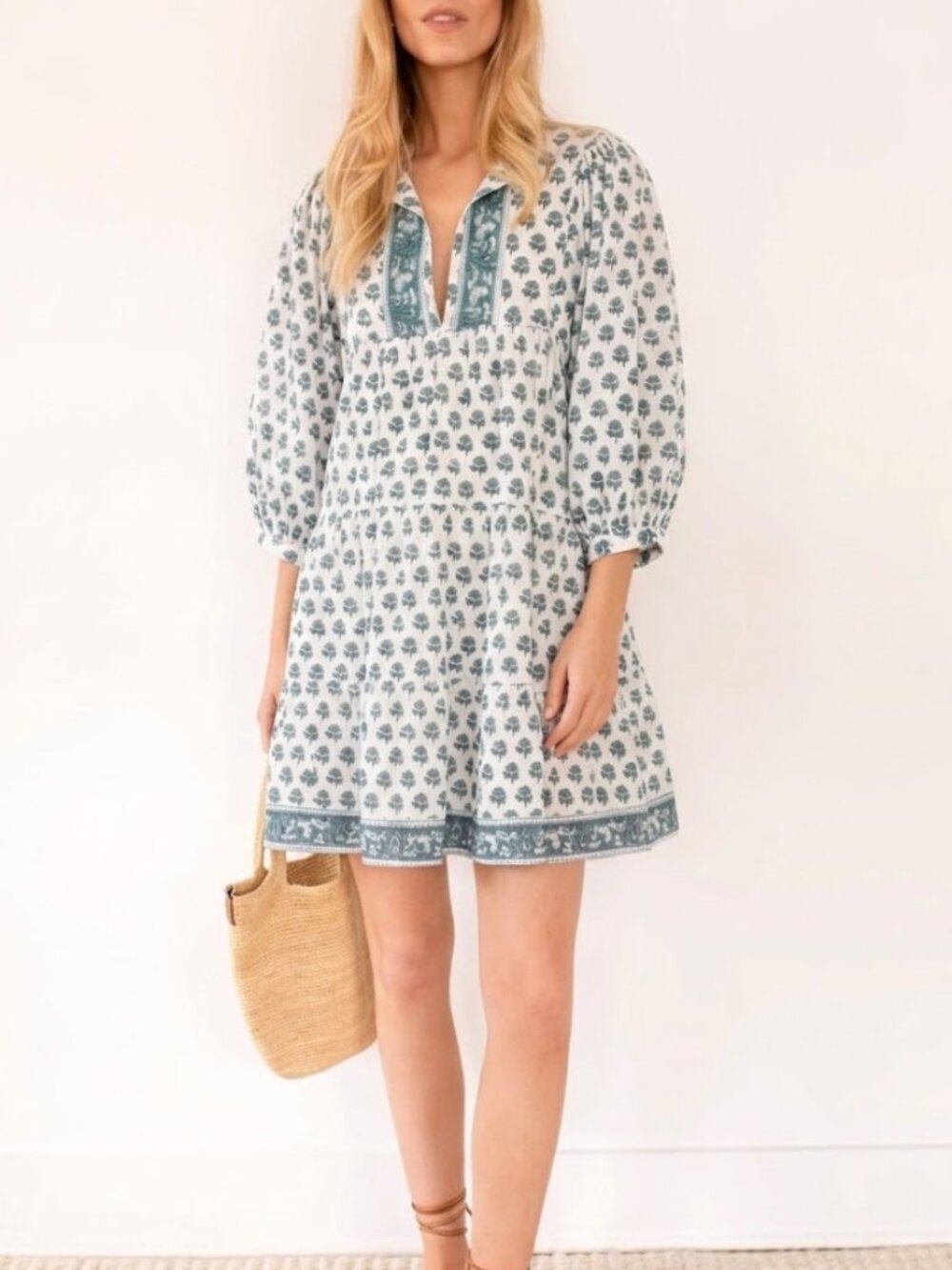 Marea by Liz Joy White Navy Blue Floral Block Print Cotton Mini Dress Size Large